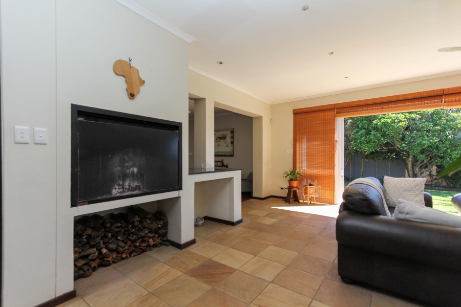 5 Bedroom Property for Sale in Summerstrand Eastern Cape